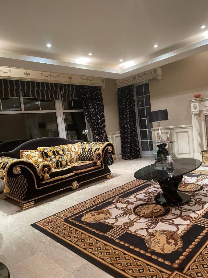 Finn Village - Loch Lomond Villa B&B - Black Room With Jacuzzi-Style Bath Glasgow Eksteriør bilde