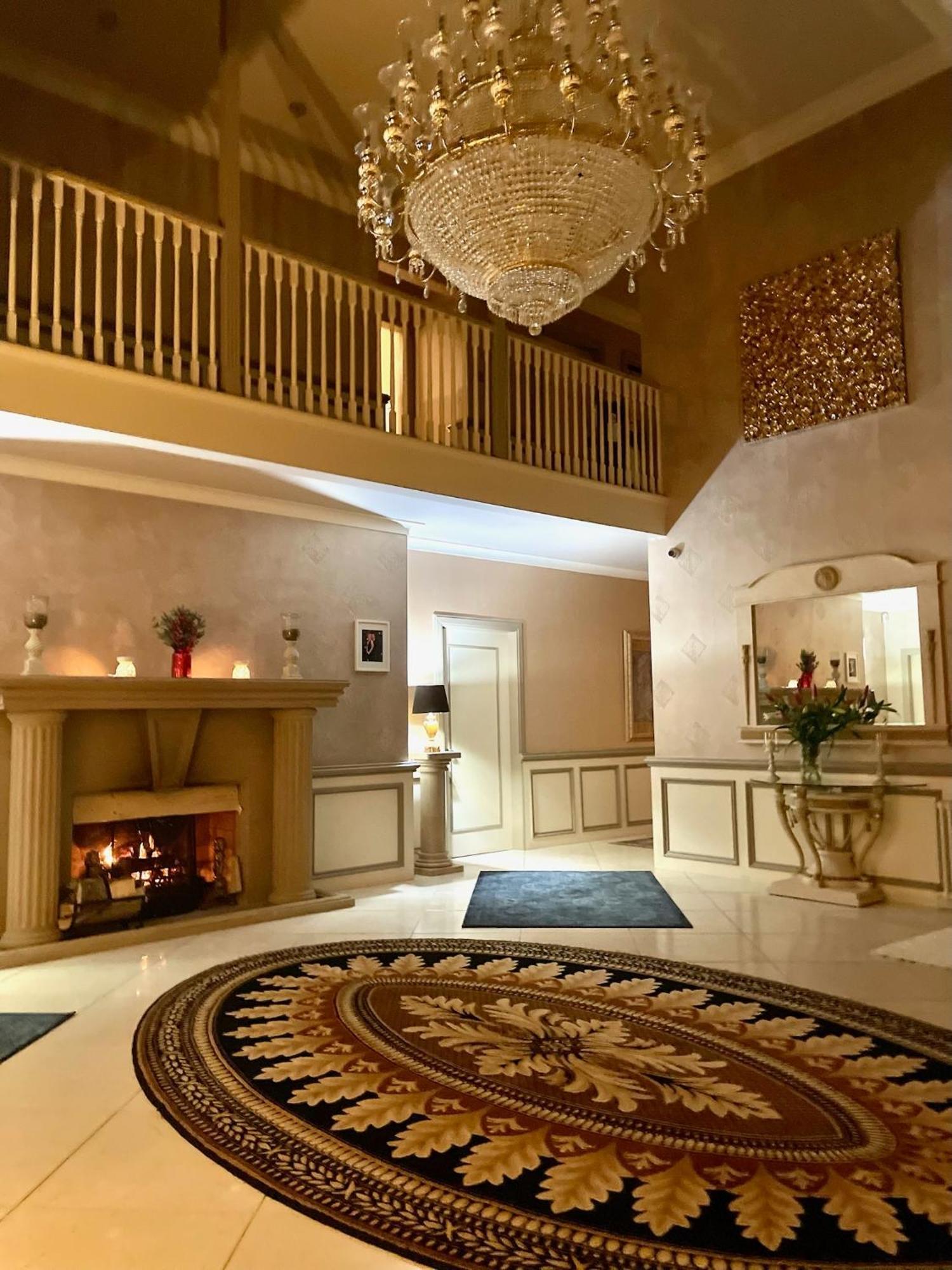 Finn Village - Loch Lomond Villa B&B - Black Room With Jacuzzi-Style Bath Glasgow Eksteriør bilde